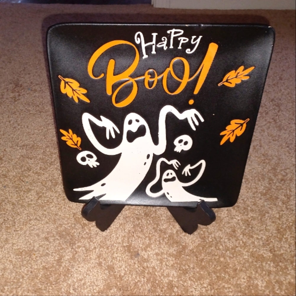 Happy Boo plate with stand